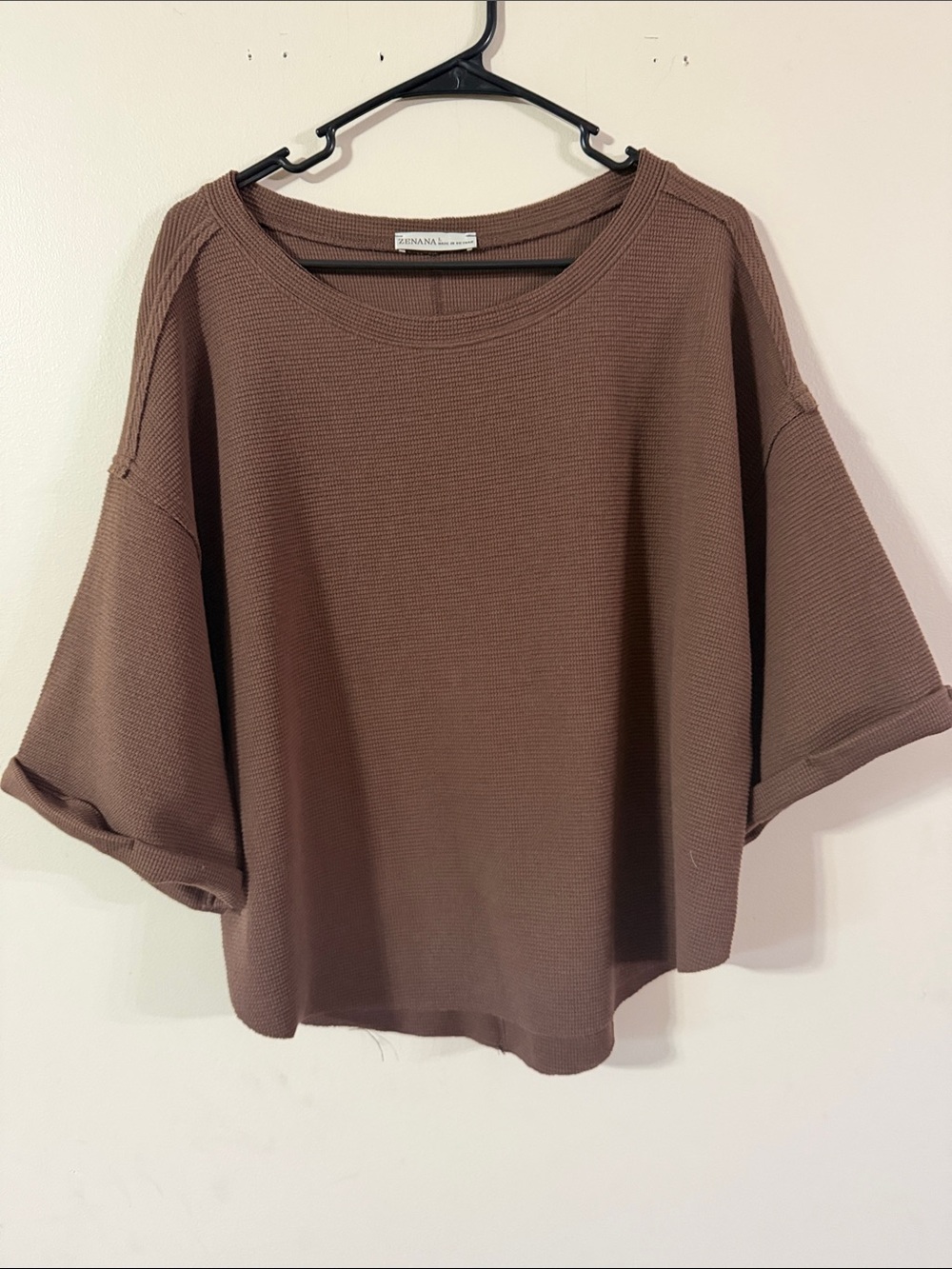 Zenana Brown Double Knit Exposed seam Curved Hem Short Sleeve Top Size L